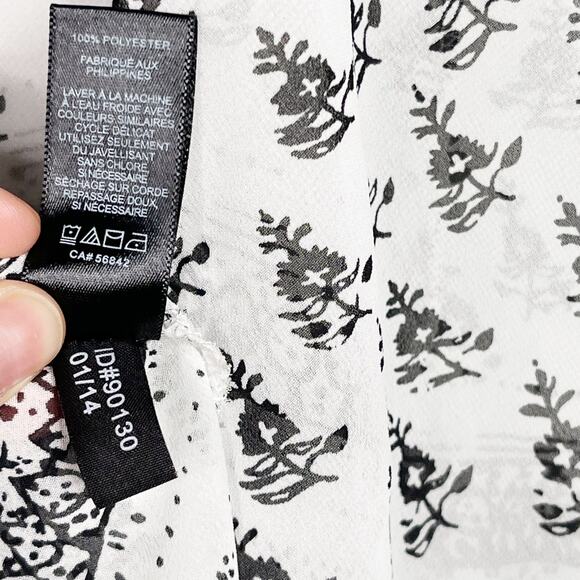 Express Printed Flowy Strappy Crossback Tank Top Medium M White Black Sheer - Picture 10 of 10